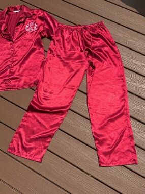 Leisureland Satin Monogram Pajama Set Size S Red